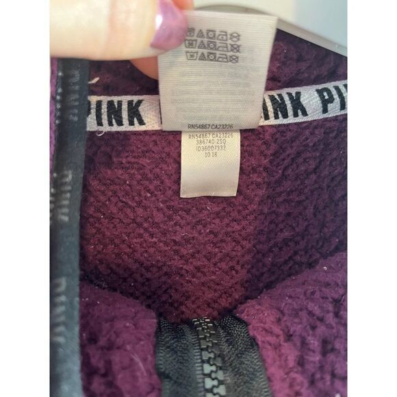 Victoria’s Secret PINK Wubby Nubby 1/2 Zip Sweater Size Medium Burgundy - Picture 8 of 8